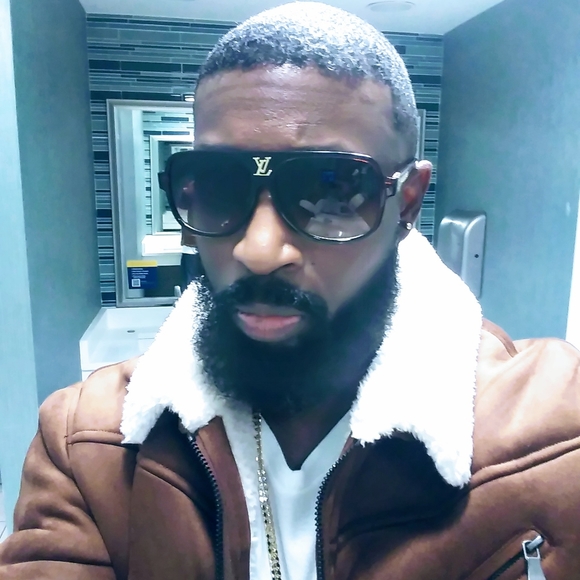 Meet your Posher, Kareem - Picture 2 of 6